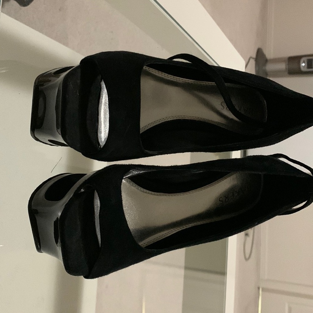 Shoe